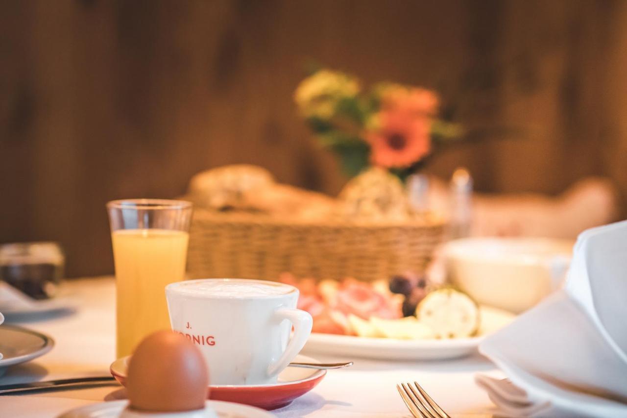 Das Salvator Iris Porsche Landhotel Friesach  Buitenkant foto