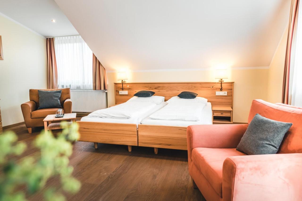 Das Salvator Iris Porsche Landhotel Friesach  Buitenkant foto