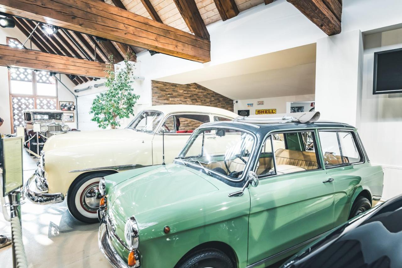Das Salvator Iris Porsche Landhotel Friesach  Buitenkant foto