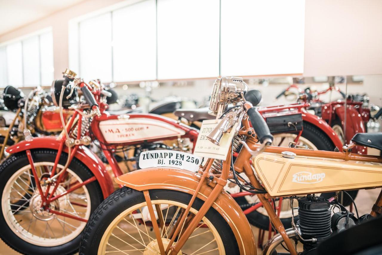 Das Salvator Iris Porsche Landhotel Friesach  Buitenkant foto