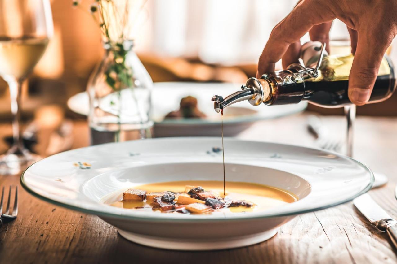 Das Salvator Iris Porsche Landhotel Friesach  Buitenkant foto