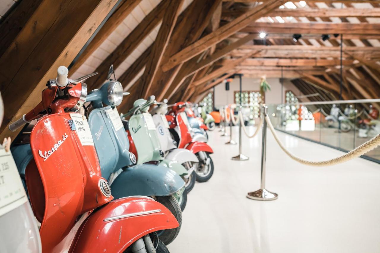 Das Salvator Iris Porsche Landhotel Friesach  Buitenkant foto
