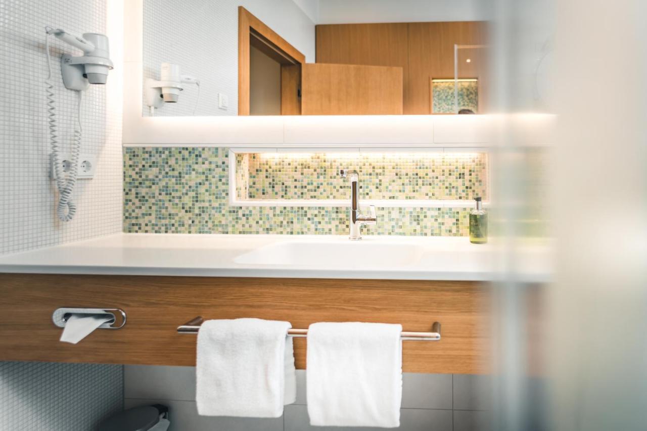 Das Salvator Iris Porsche Landhotel Friesach  Buitenkant foto