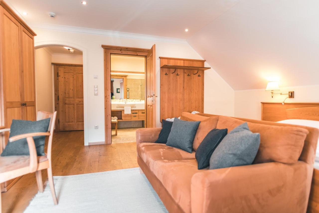 Das Salvator Iris Porsche Landhotel Friesach  Buitenkant foto